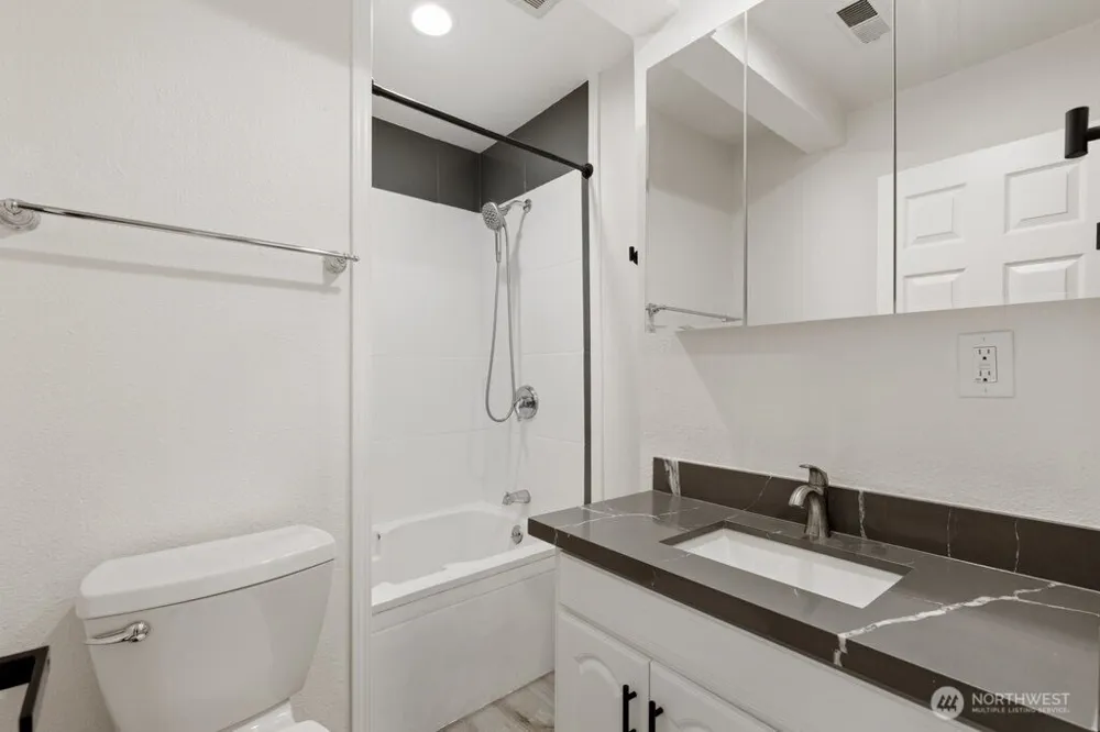 5407 31st Avenue S Seattle, WA 98108