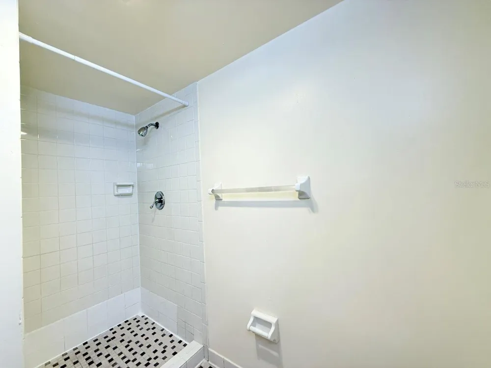 3301 58TH AVENUE S #512 St Petersburg, FL 33712