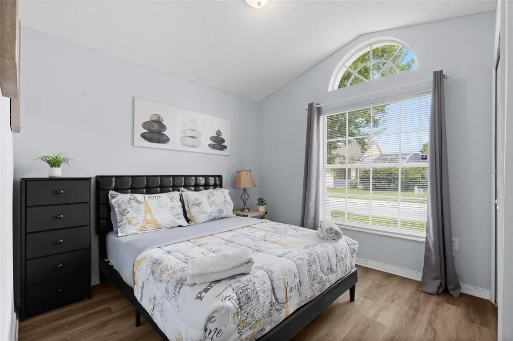611 SADDLE RIDGE DRIVE Davenport, FL 33896
