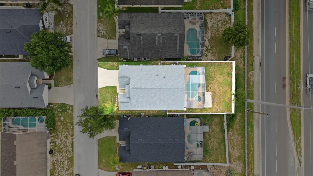 611 SADDLE RIDGE DRIVE Davenport, FL 33896