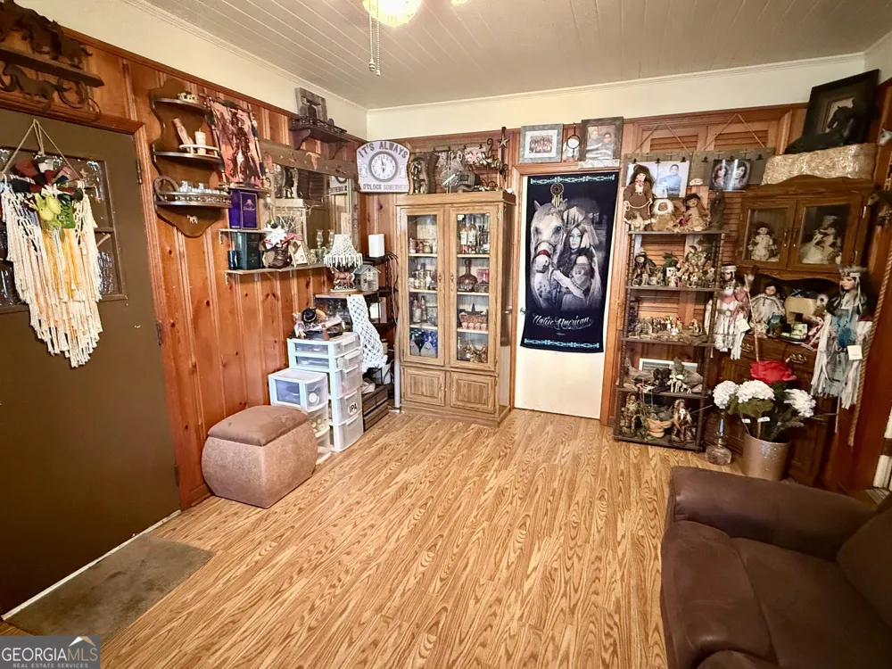 279 W Tate ST Elberton, GA 30635