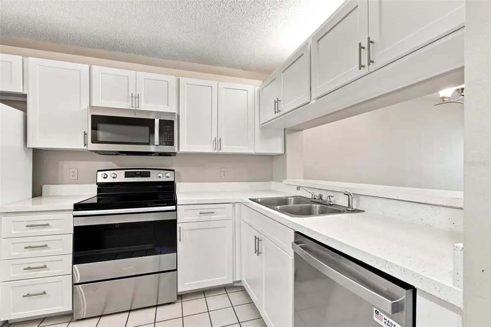 2424 W TAMPA BAY BOULEVARD #L404 Tampa, FL 33607
