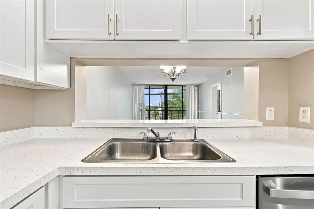 2424 W TAMPA BAY BOULEVARD #L404 Tampa, FL 33607
