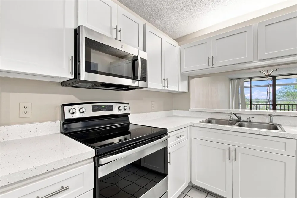 2424 W TAMPA BAY BOULEVARD #L404 Tampa, FL 33607