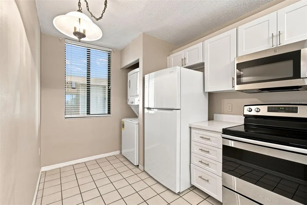 2424 W TAMPA BAY BOULEVARD #L404 Tampa, FL 33607
