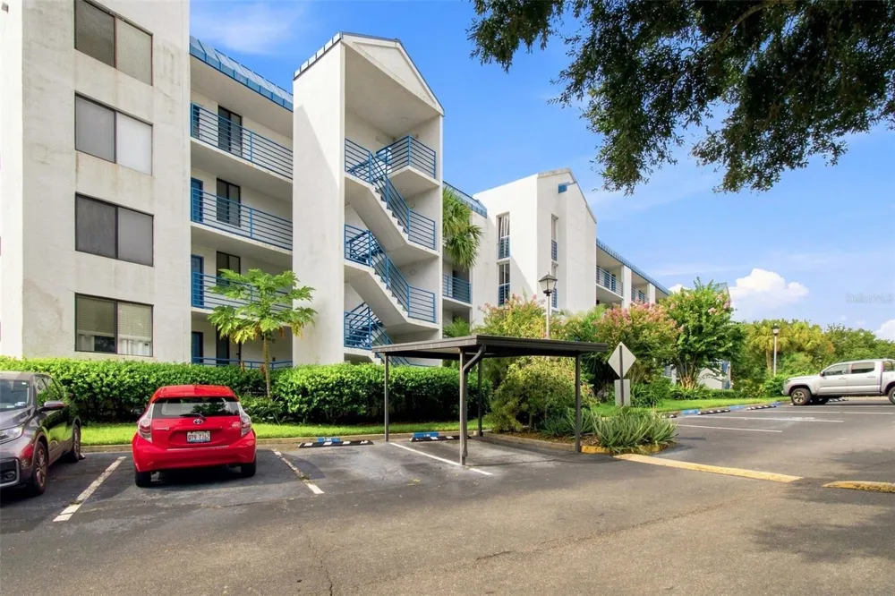 2424 W TAMPA BAY BOULEVARD #L404 Tampa, FL 33607