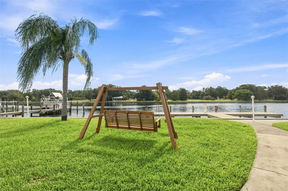 2424 W TAMPA BAY BOULEVARD #L404 Tampa, FL 33607