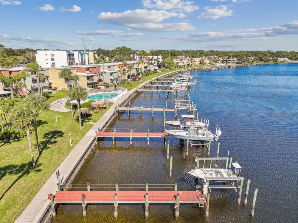 2424 W TAMPA BAY BOULEVARD #L404 Tampa, FL 33607