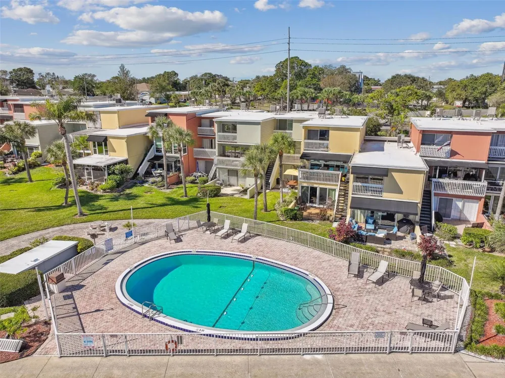 2424 W TAMPA BAY BOULEVARD #L404 Tampa, FL 33607