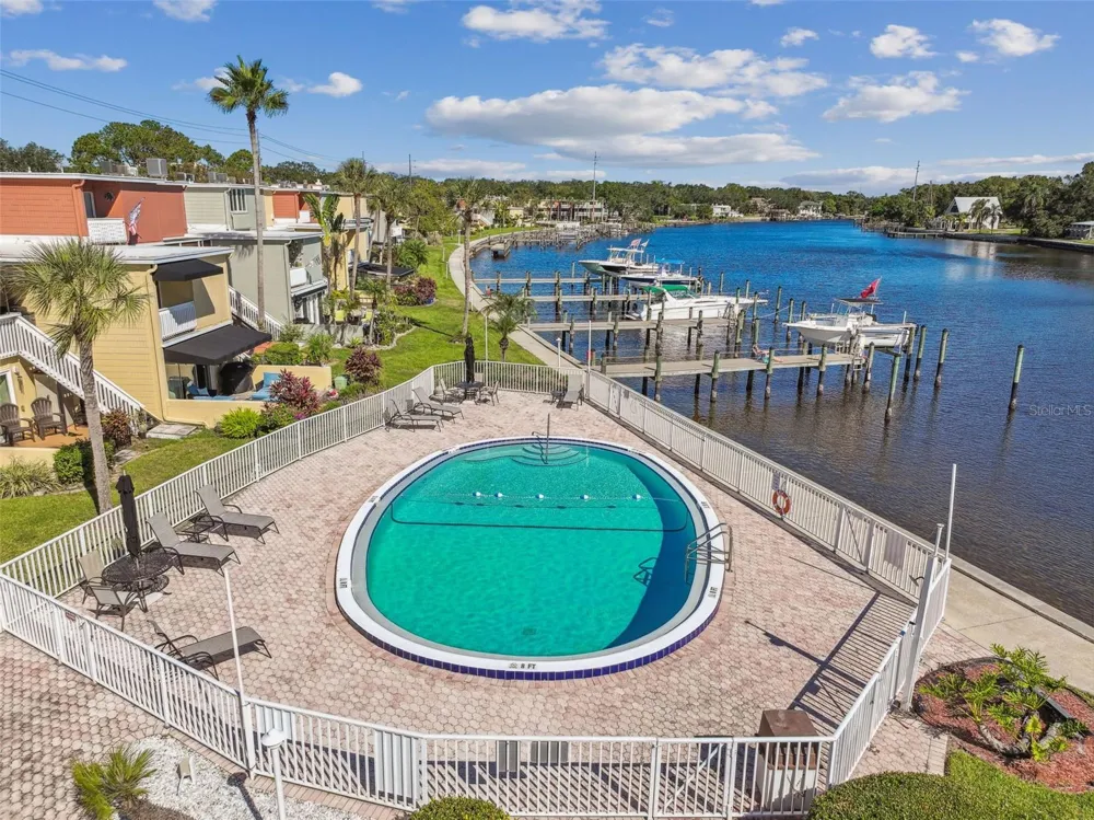 2424 W TAMPA BAY BOULEVARD #L404 Tampa, FL 33607