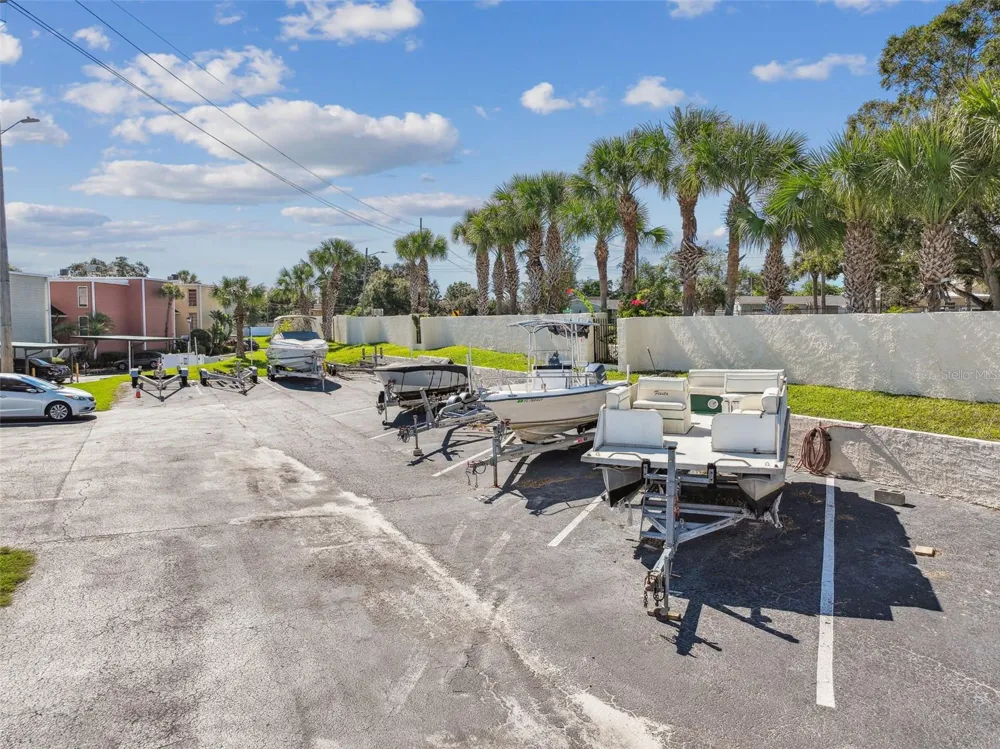 2424 W TAMPA BAY BOULEVARD #L404 Tampa, FL 33607