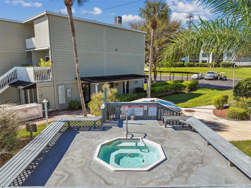 2424 W TAMPA BAY BOULEVARD #L404 Tampa, FL 33607