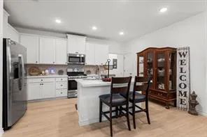112 Doodle Lane Hutto, TX 78634
