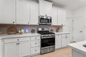 112 Doodle Lane Hutto, TX 78634