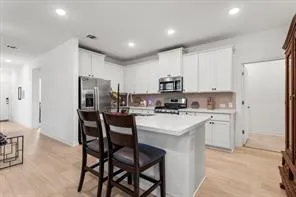 112 Doodle Lane Hutto, TX 78634