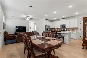 112 Doodle Lane Hutto, TX 78634