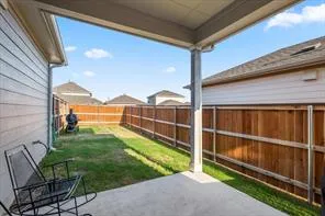 112 Doodle Lane Hutto, TX 78634