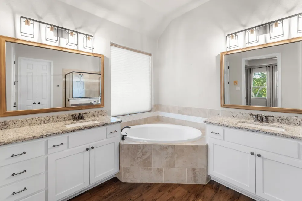 140 Lake Rim Circle Georgetown, TX 78633