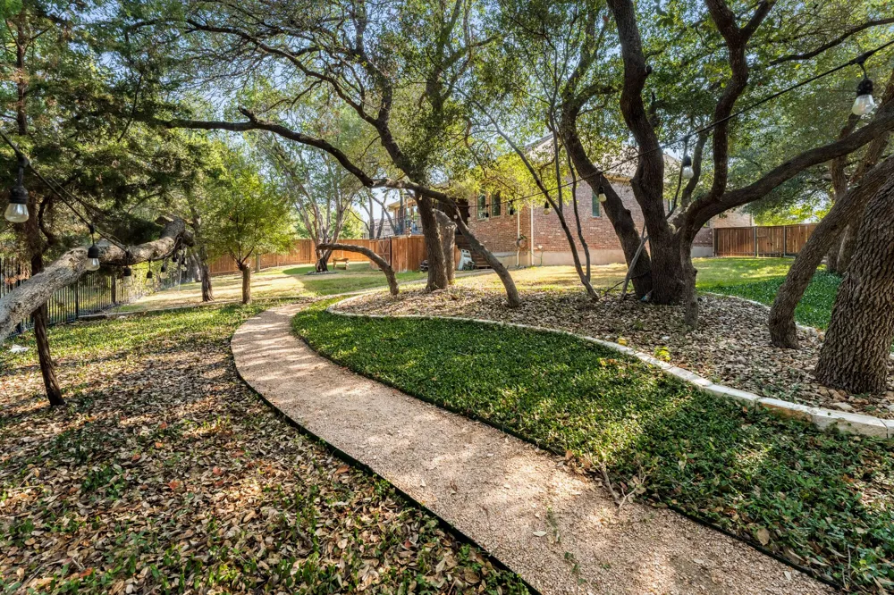 140 Lake Rim Circle Georgetown, TX 78633