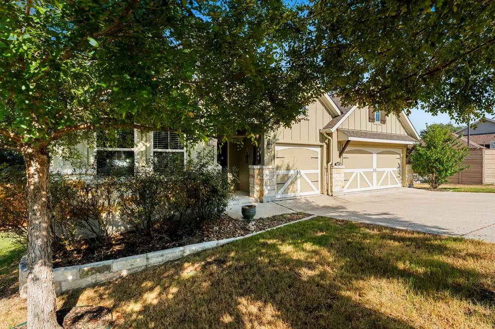 140 Lake Rim Circle Georgetown, TX 78633