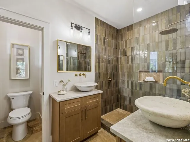 850 Estes Avenue San Antonio, TX 78209