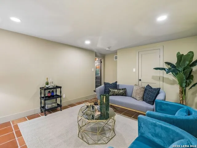 850 Estes Avenue San Antonio, TX 78209