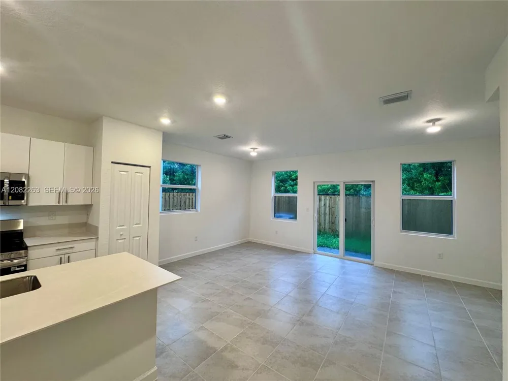 124 SE 10th Ct #124 Homestead, FL 33034