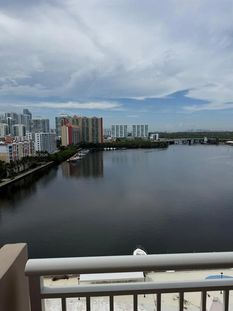 250 174th St #1420 Sunny Isles Beach, FL 33160