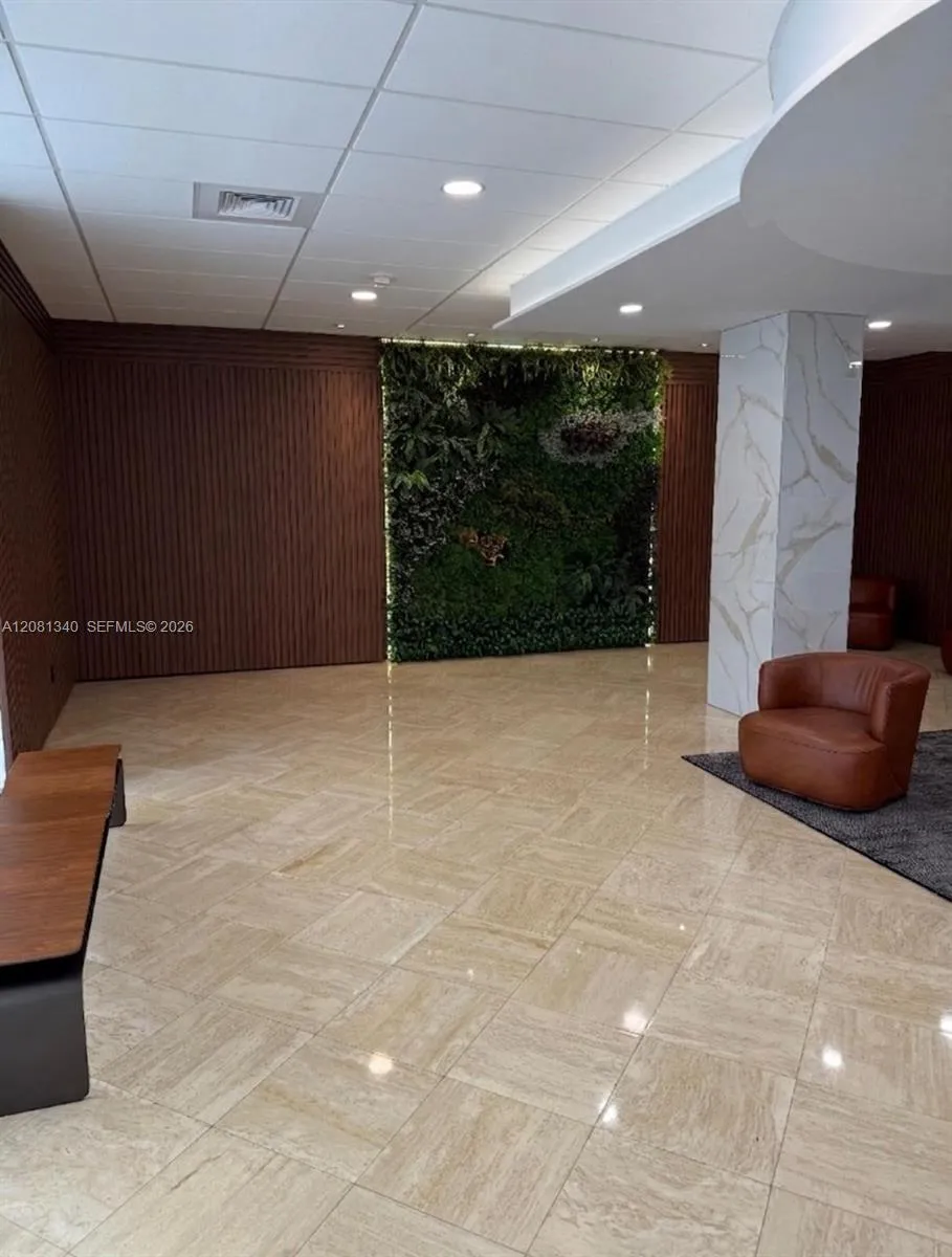 250 174th St #1420 Sunny Isles Beach, FL 33160