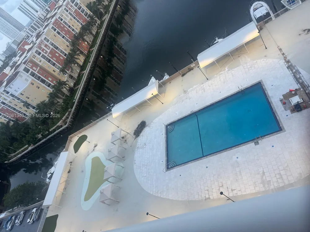 250 174th St #1420 Sunny Isles Beach, FL 33160