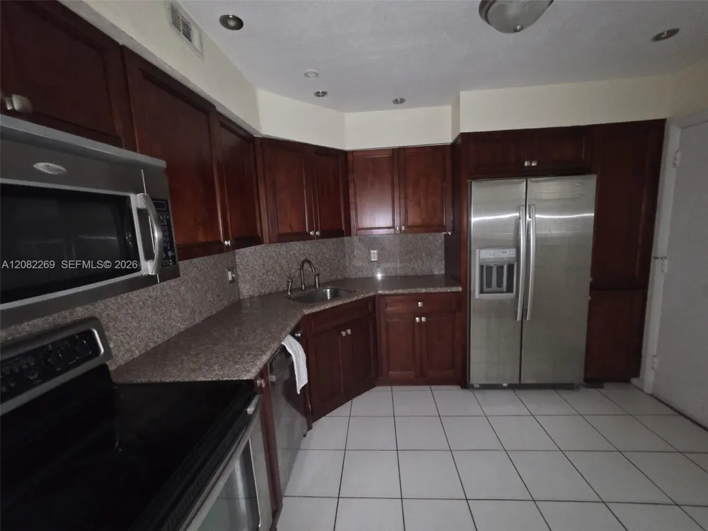 3360 Spanish Moss Ter #203 Lauderhill, FL 33319
