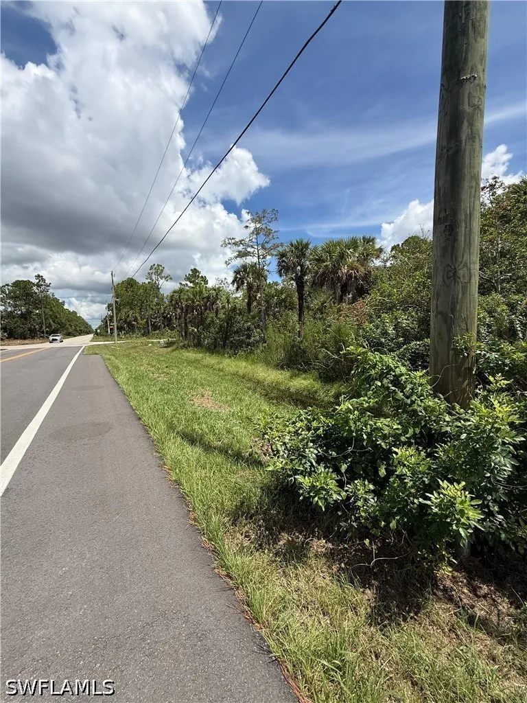16th Street NE Naples, FL 34120