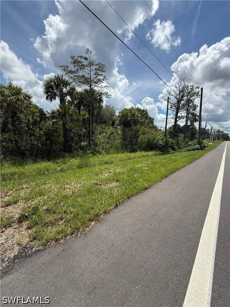 16th Street NE Naples, FL 34120