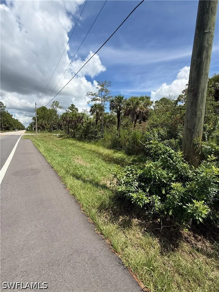16th Street NE Naples, FL 34120