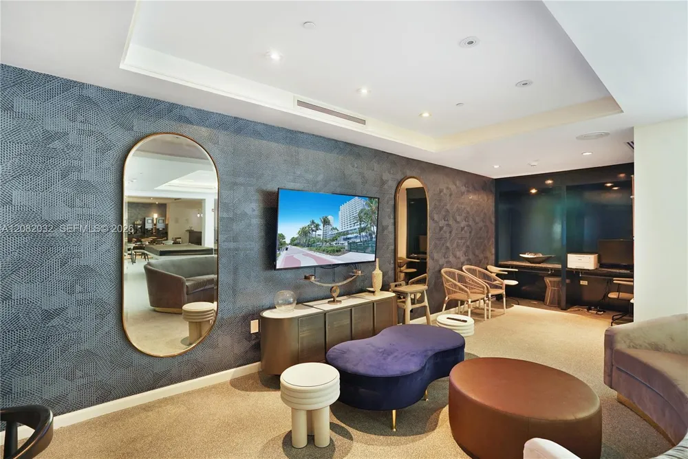 4391 Collins Ave #905 Miami Beach, FL 33140