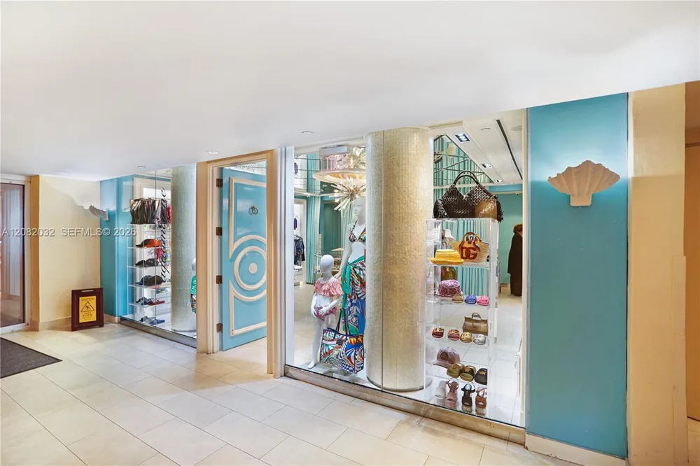 4391 Collins Ave #905 Miami Beach, FL 33140