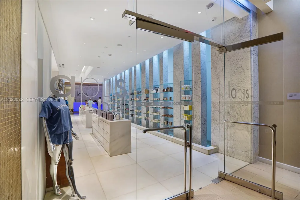 4391 Collins Ave #905 Miami Beach, FL 33140