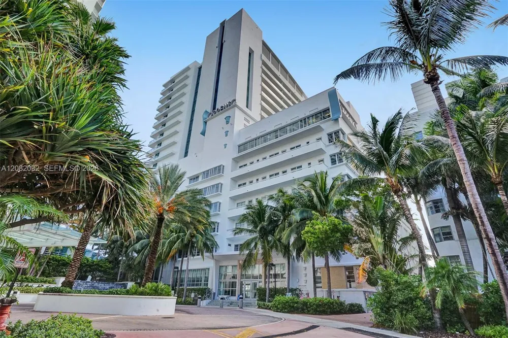 4391 Collins Ave #905 Miami Beach, FL 33140
