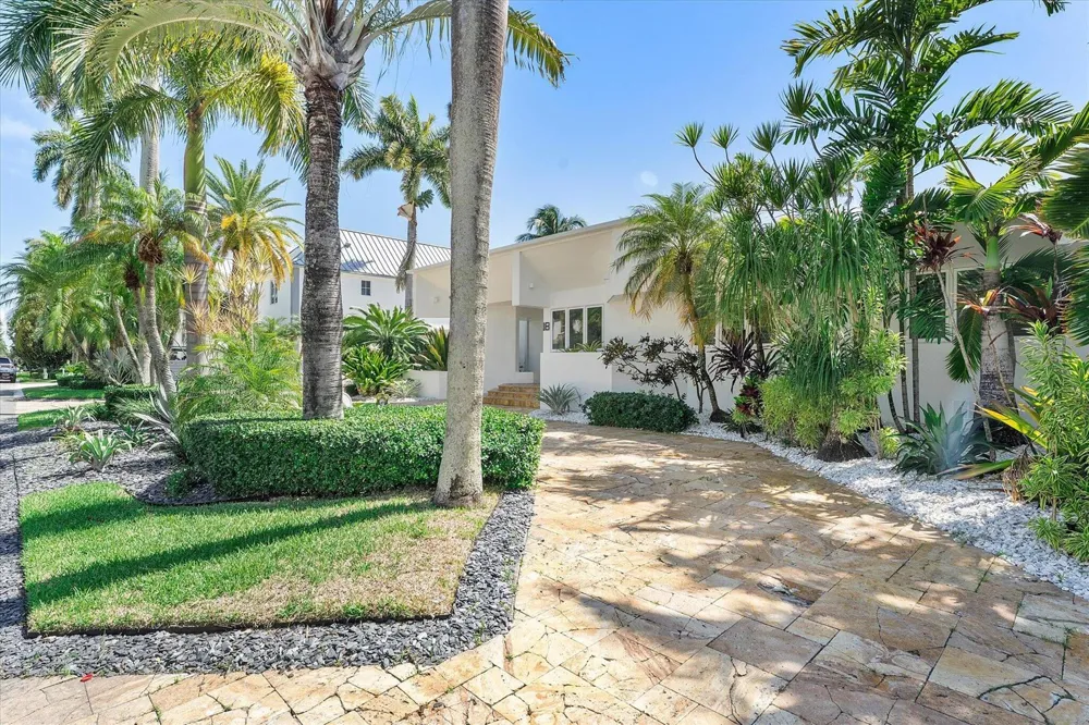 18 Nurmi Drive Fort Lauderdale, FL 33301