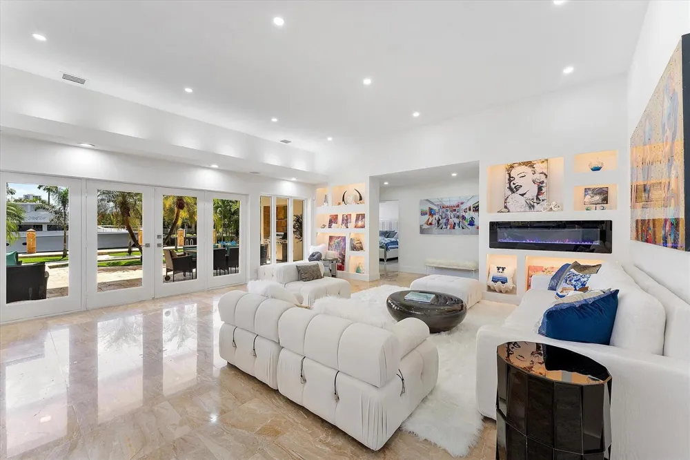 18 Nurmi Drive Fort Lauderdale, FL 33301