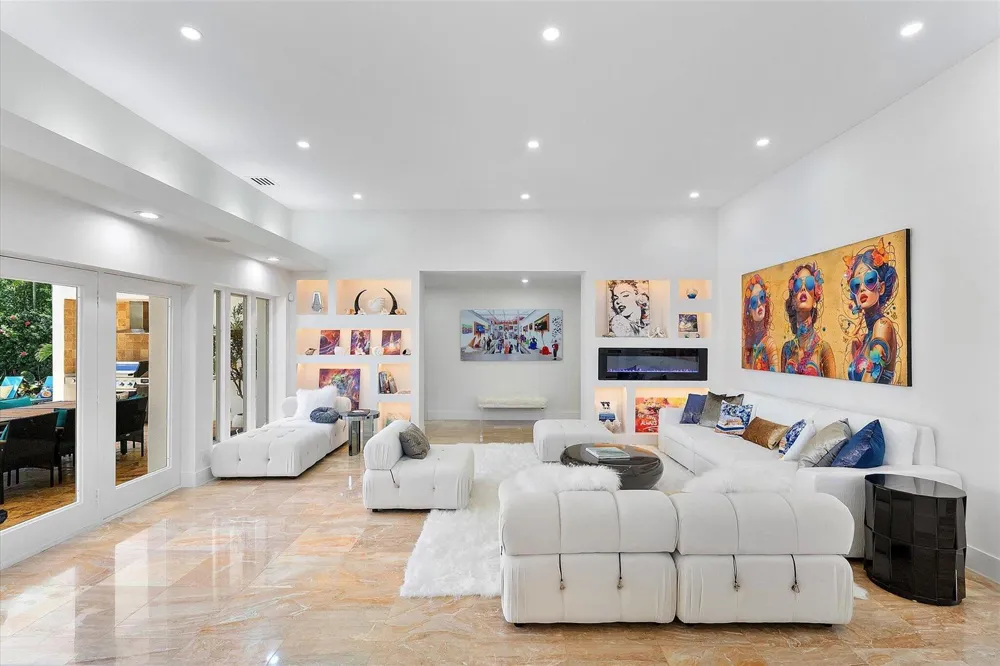 18 Nurmi Drive Fort Lauderdale, FL 33301