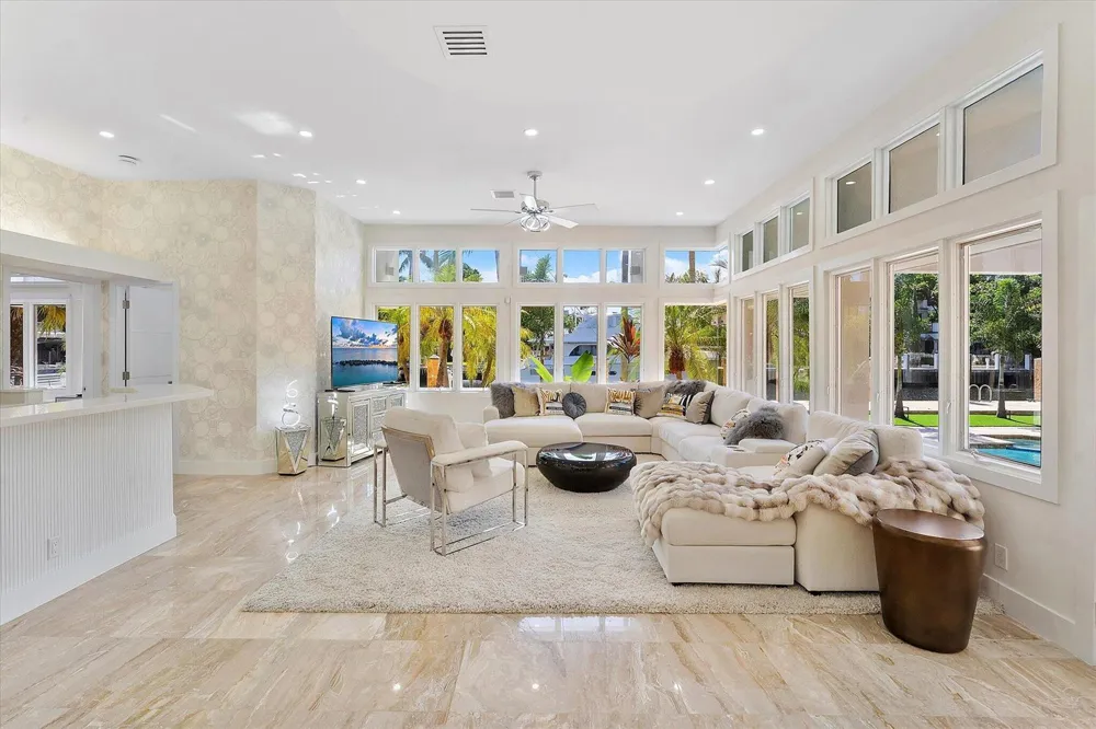 18 Nurmi Drive Fort Lauderdale, FL 33301