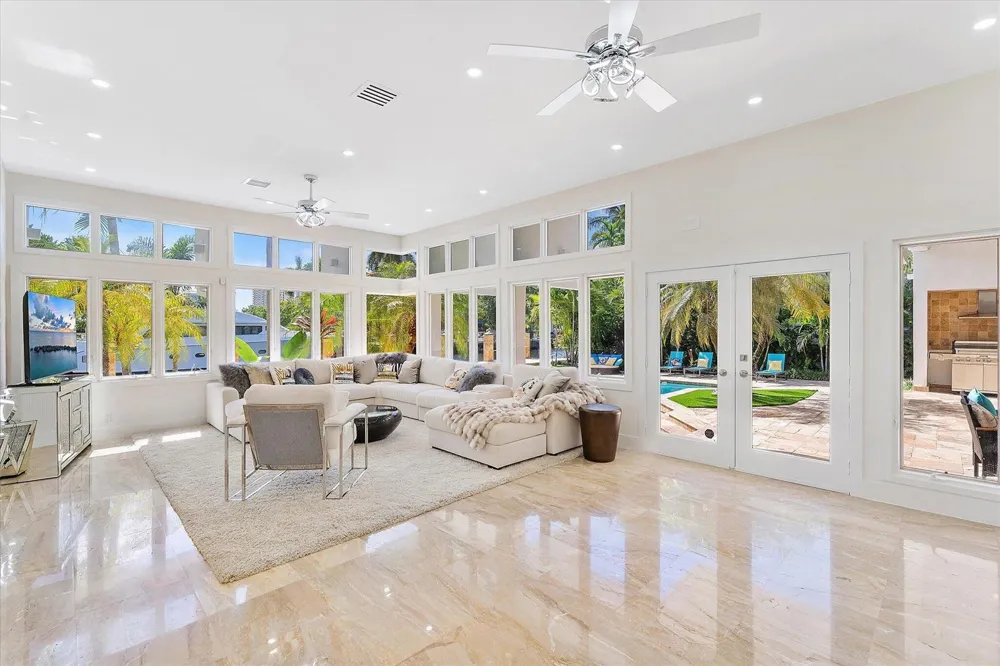 18 Nurmi Drive Fort Lauderdale, FL 33301