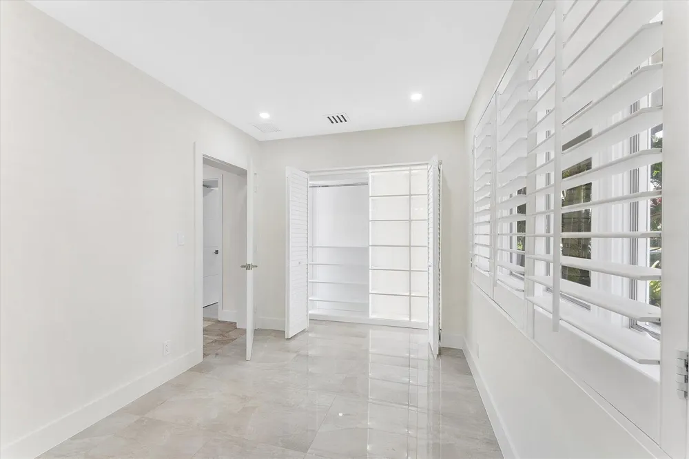 18 Nurmi Drive Fort Lauderdale, FL 33301