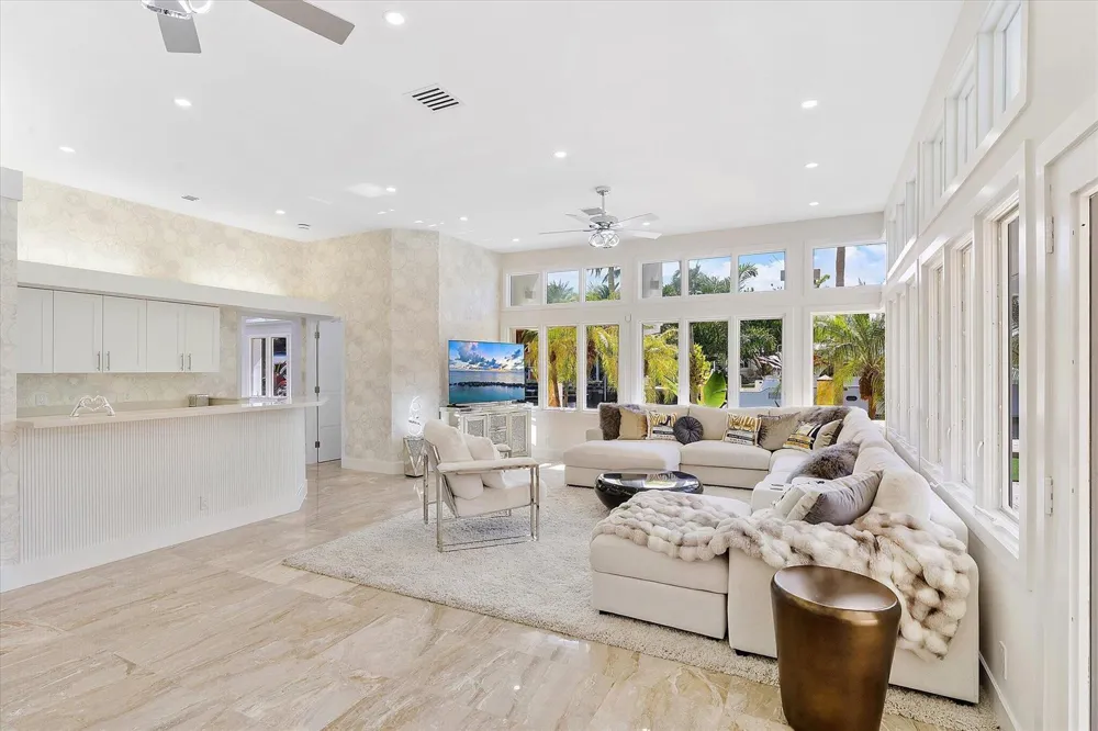 18 Nurmi Drive Fort Lauderdale, FL 33301