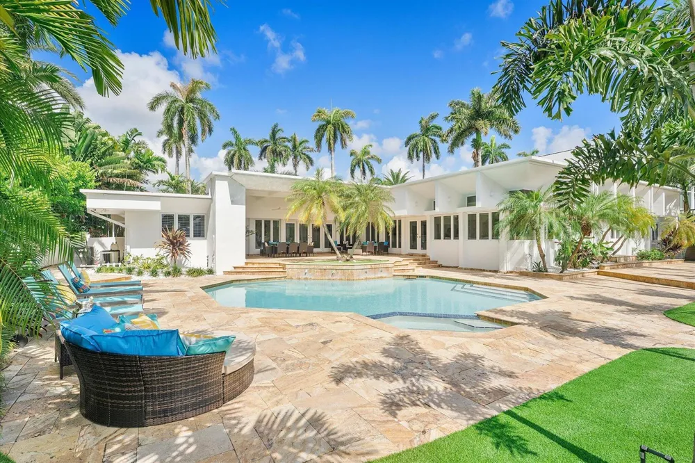 18 Nurmi Drive Fort Lauderdale, FL 33301