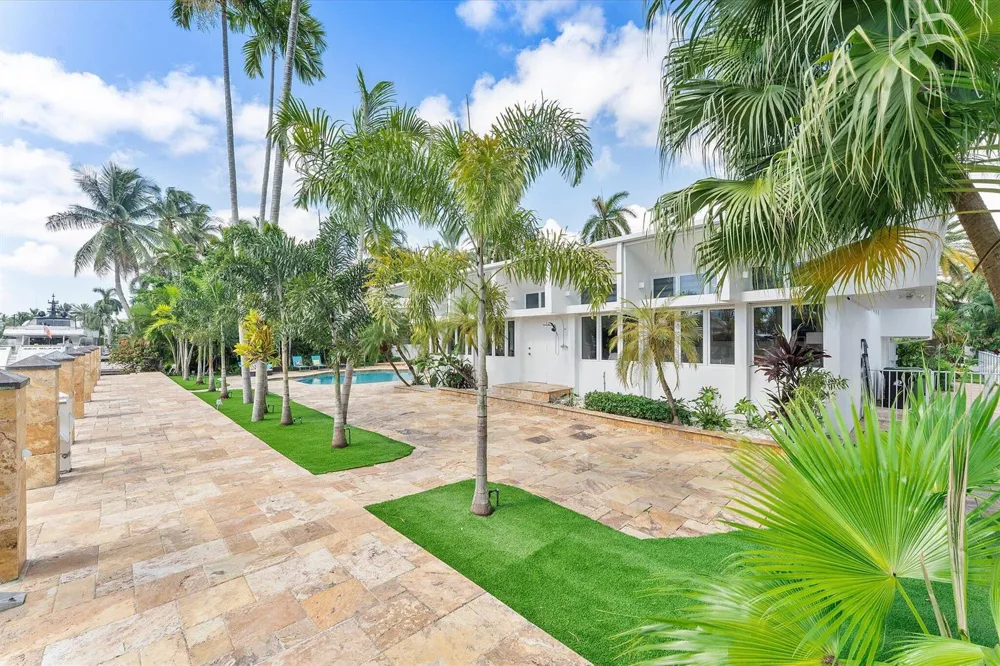 18 Nurmi Drive Fort Lauderdale, FL 33301