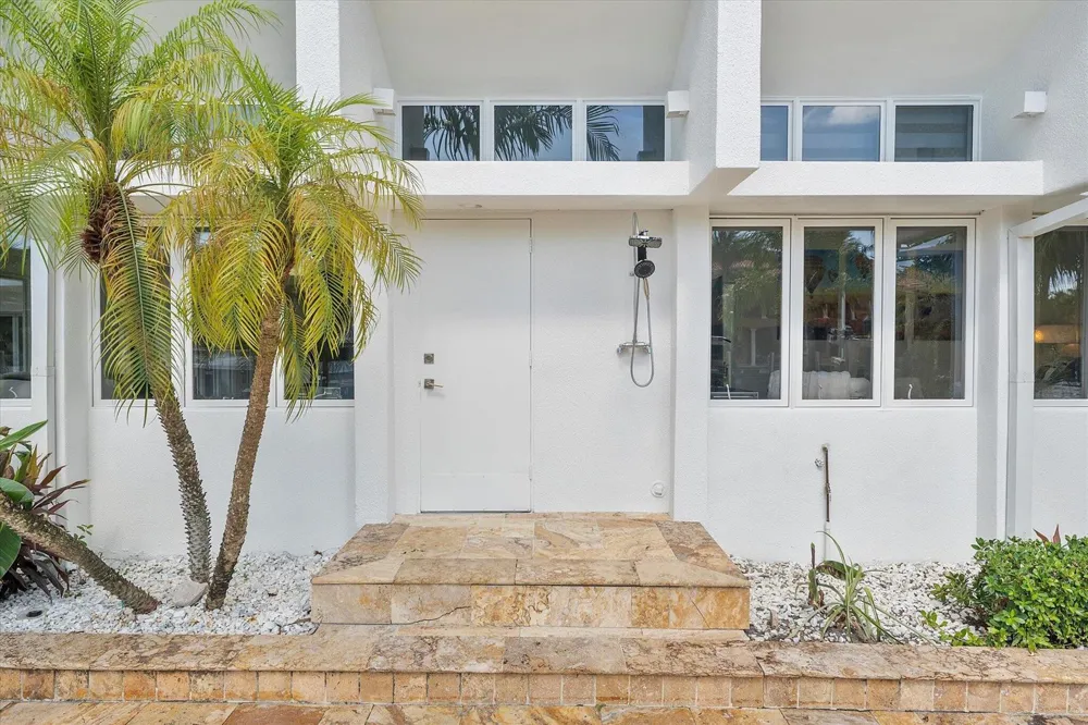 18 Nurmi Drive Fort Lauderdale, FL 33301