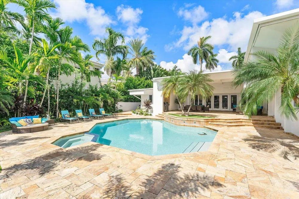 18 Nurmi Drive Fort Lauderdale, FL 33301