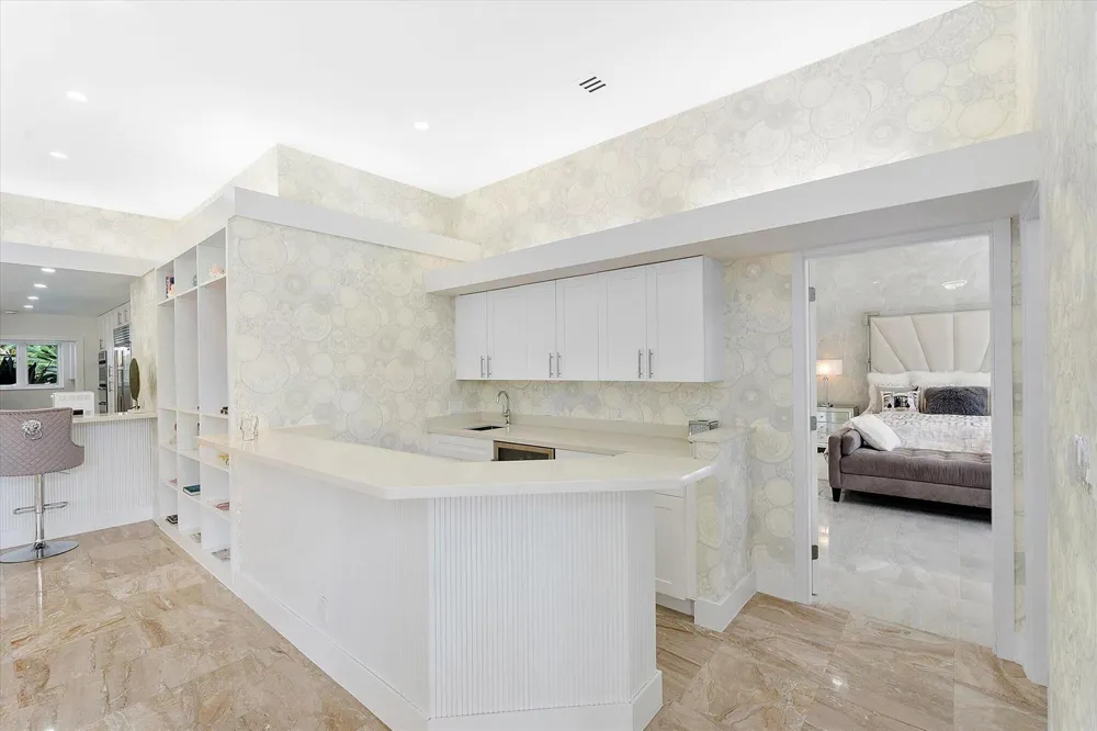 18 Nurmi Drive Fort Lauderdale, FL 33301